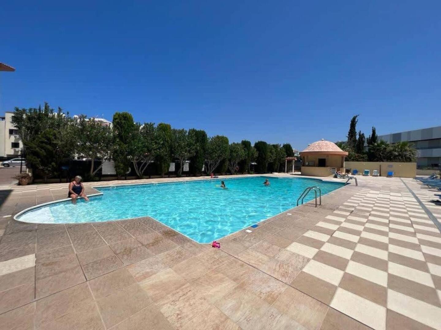 Queens Gardens Paradise Vip, Pool, Mall, Sea Paphos Buitenkant foto
