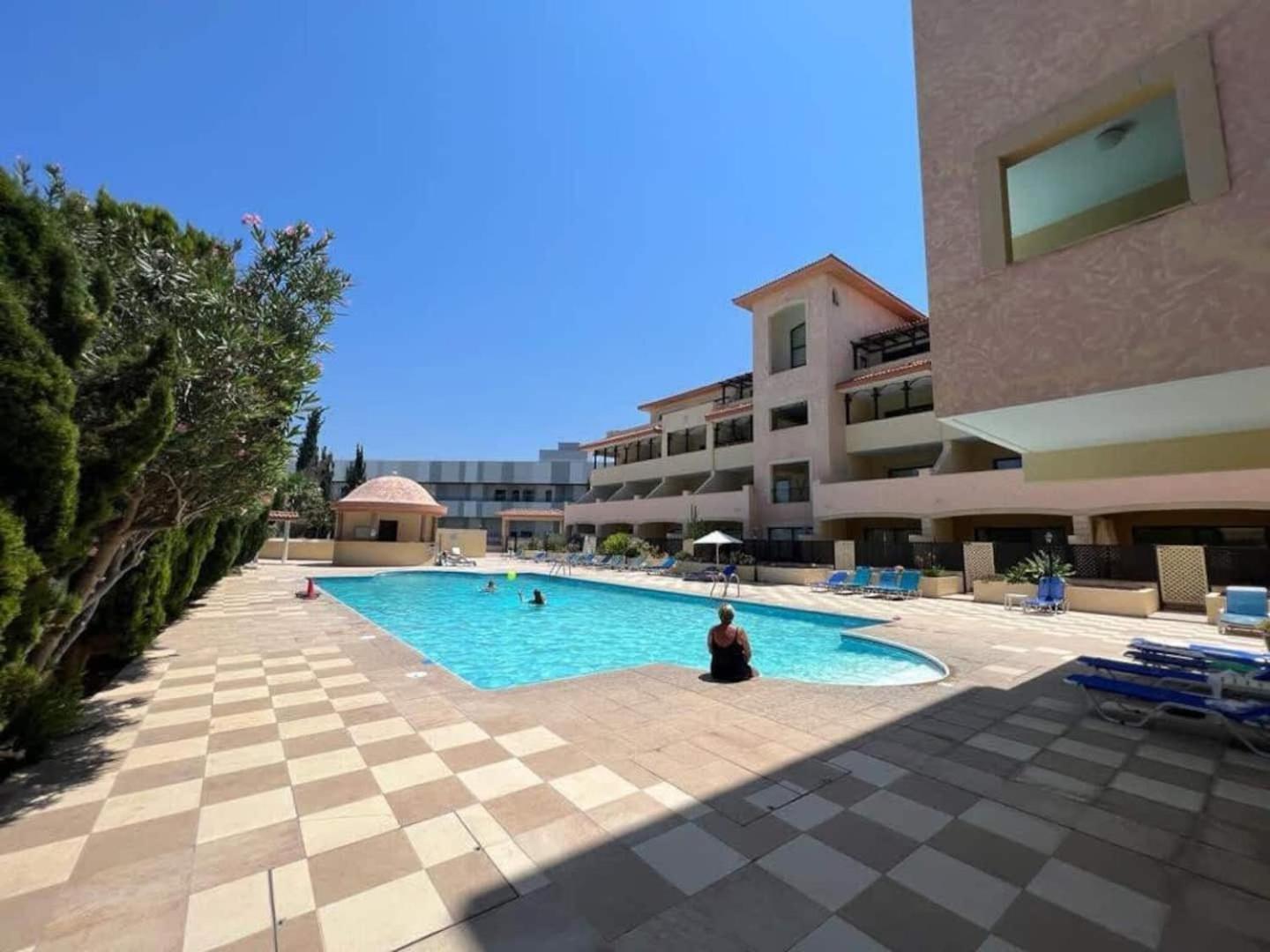 Queens Gardens Paradise Vip, Pool, Mall, Sea Paphos Buitenkant foto